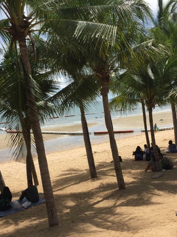 Escobar Guesthouse Jomtien Beach Εξωτερικό φωτογραφία