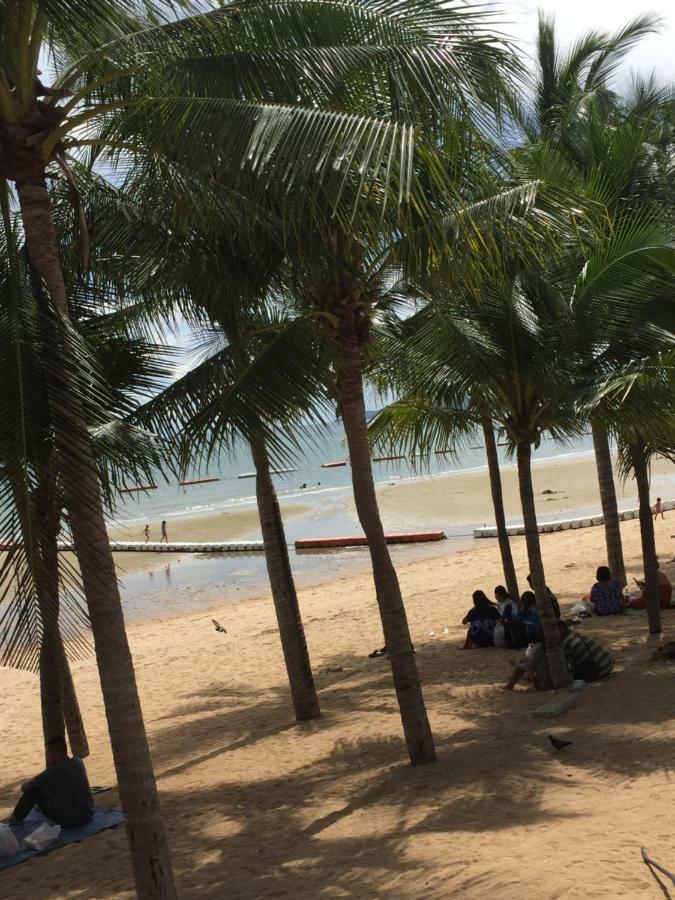 Escobar Guesthouse Jomtien Beach Εξωτερικό φωτογραφία