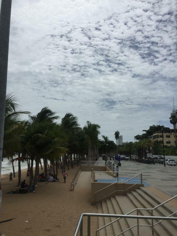 Escobar Guesthouse Jomtien Beach Εξωτερικό φωτογραφία