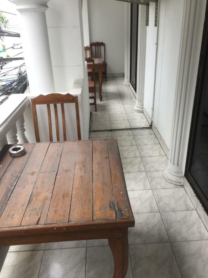 Escobar Guesthouse Jomtien Beach Εξωτερικό φωτογραφία