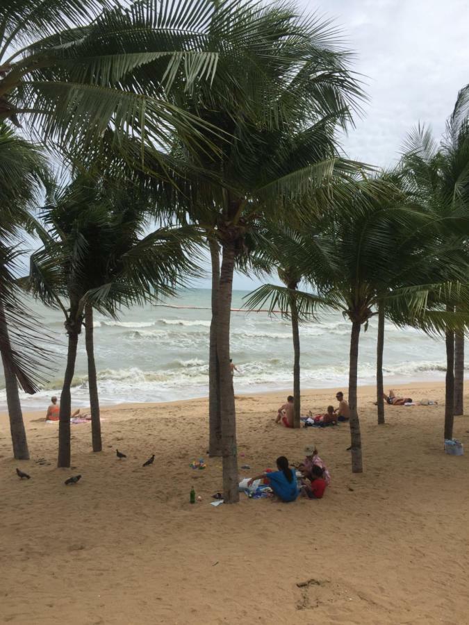 Escobar Guesthouse Jomtien Beach Εξωτερικό φωτογραφία